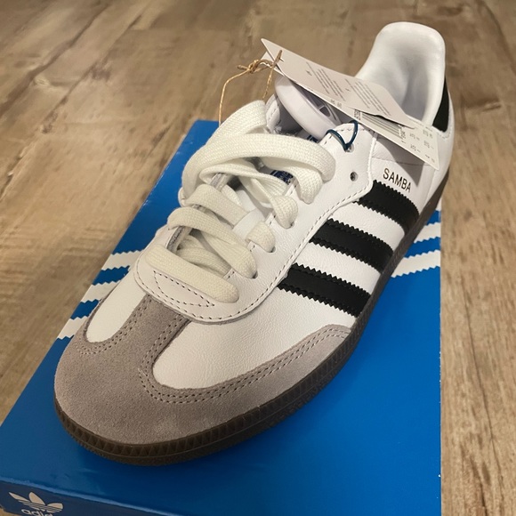 Brand new Adidas Samba Sneakers - Picture 1 of 3